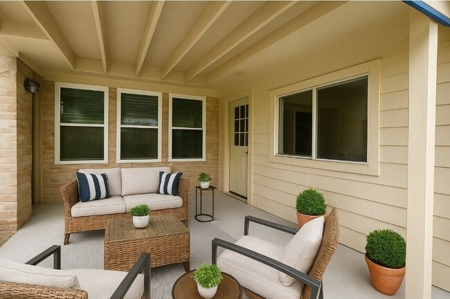 Building Photo - 322 Windward