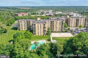 Building Photo - 666 W Germantown Pike