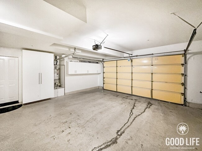 Building Photo - Highly Desired Irvine Living | 3-Bed, Office, Gated Community