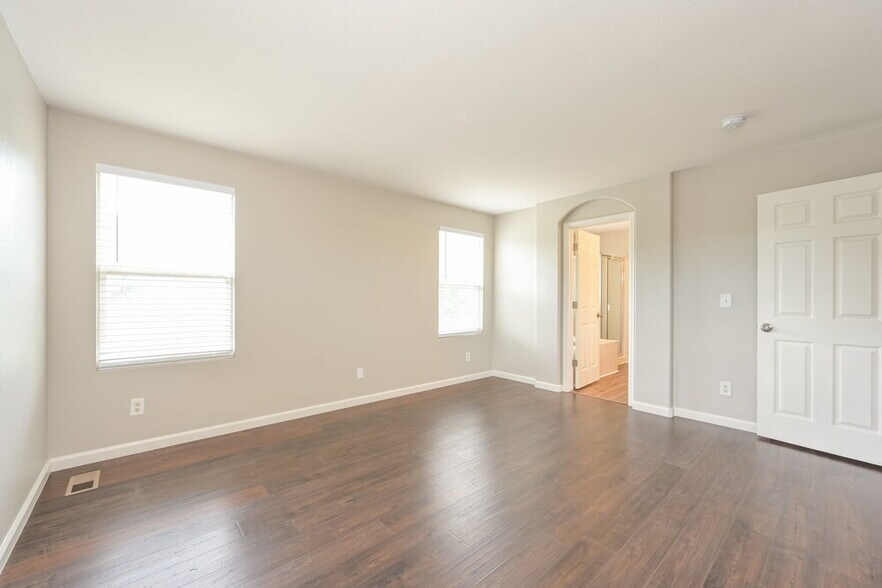 Building Photo - 20194 E Grand Ln