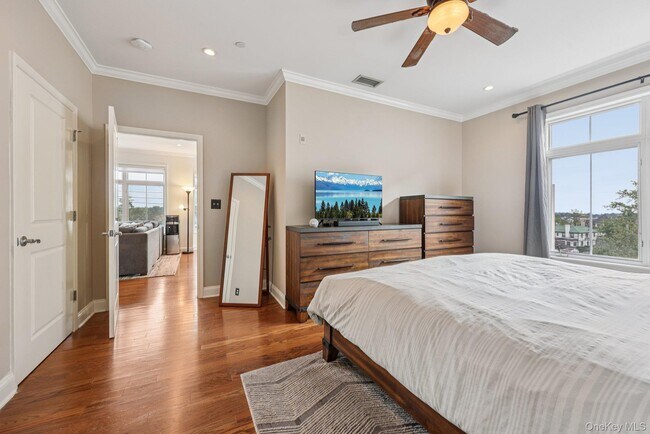 Building Photo - 410 Westchester Ave