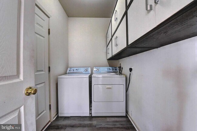 Building Photo - 110 Hunton Dr