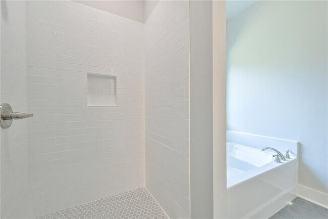 Building Photo - 2704 Allyn Way NW