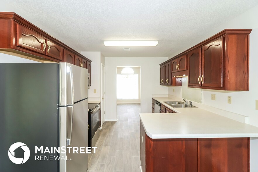 Building Photo - 2323 Kindlewood Dr