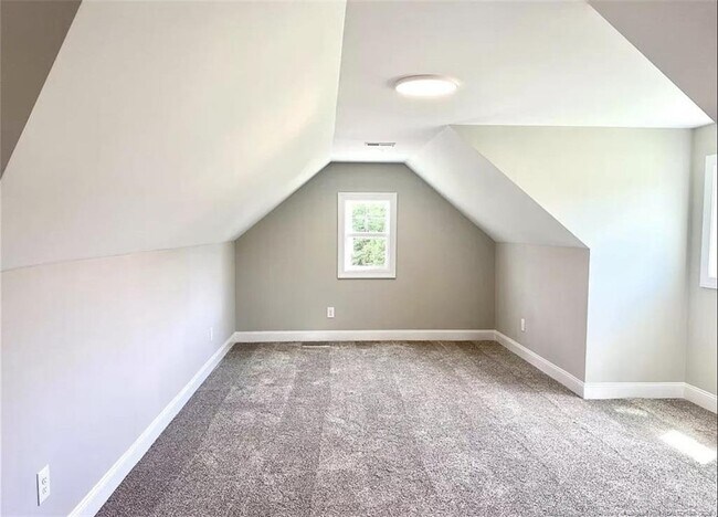 Building Photo - 442 W Summerchase Dr