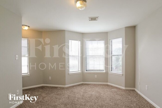 Building Photo - 3007 La Estancia Ln