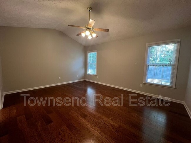 Building Photo - 3539 Harrisburg Dr