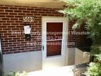 Building Photo - Check out This 2 Bedroom 1 Bathroom Salt L...