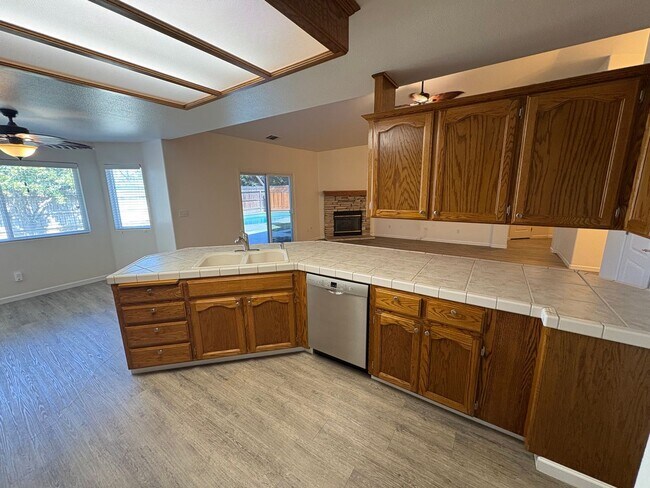 Building Photo - Beautiful home with pool Available Now!