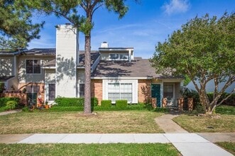 Building Photo - 822 Creekside Dr