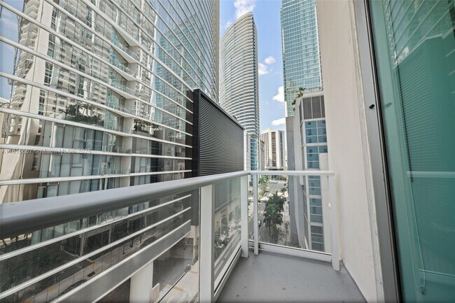 Building Photo - 300 S Biscayne Blvd