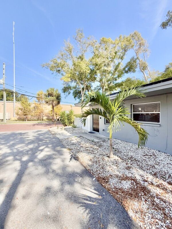 Building Photo - 115 Cleveland Ave SW