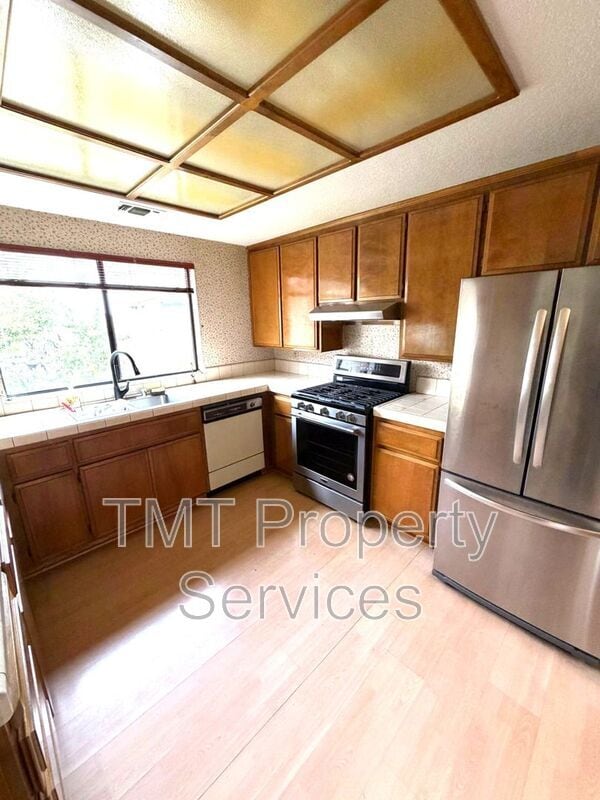 Building Photo - 2 Polvadera Ct