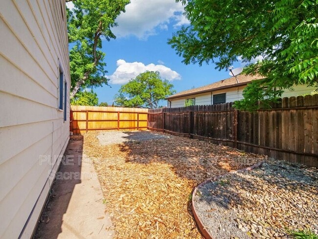 Building Photo - 4741 60th St