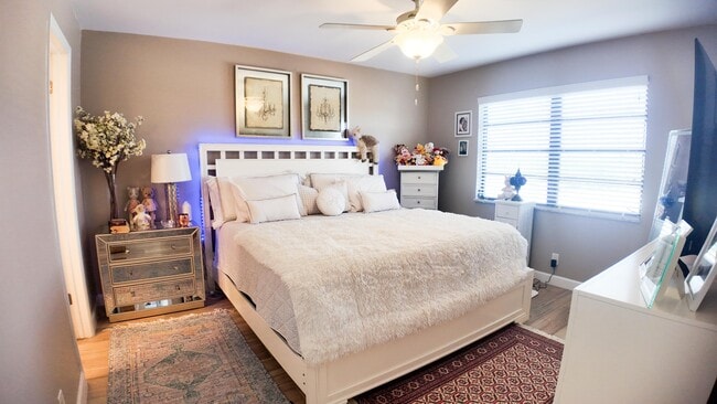 Building Photo - 4640 Lucerne Lakes Blvd W