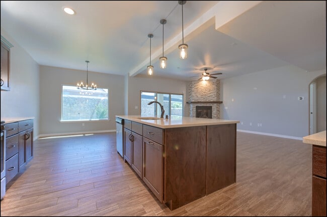 Building Photo - 2166 Enchanted Crst Dr