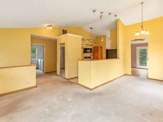 Building Photo - 4909 Spencer Ave