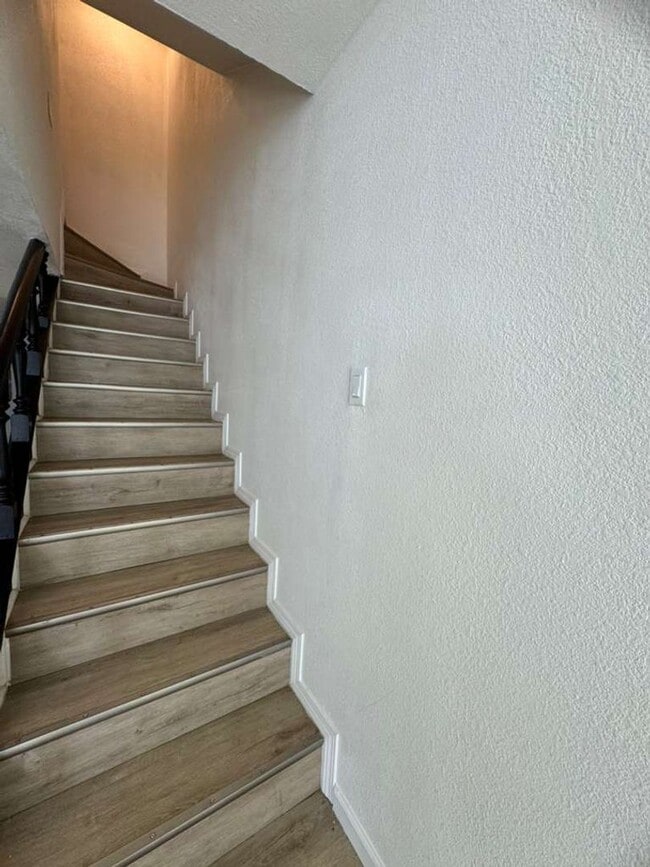 Building Photo - Ready to Move in... Do not miss this house !!!!