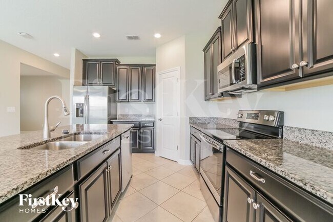 Building Photo - 9825 Ivory Dr