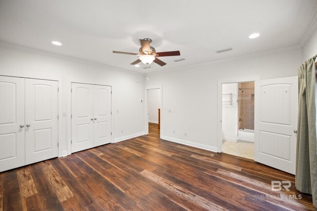 Building Photo - 491 Pine Ave