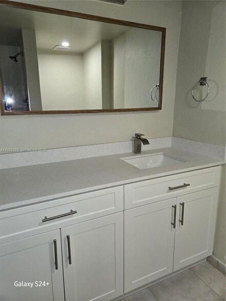 Building Photo - 7601 SW 105th Ave