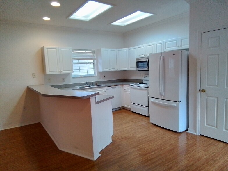 Building Photo - 4847 NW 78th Rd