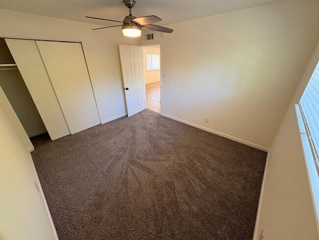 Building Photo - 0817