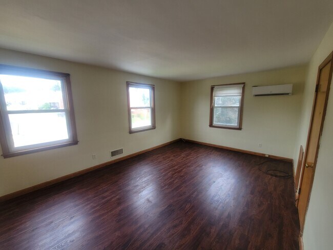 Building Photo - 6807 Fairdel Ave