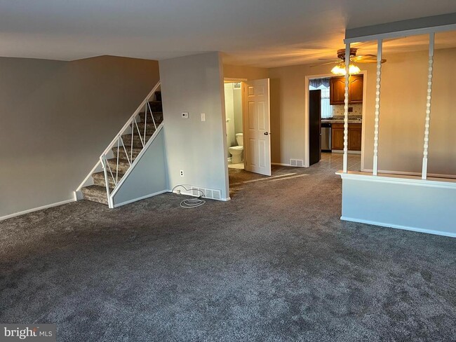 Building Photo - 4417 Crossland Rd