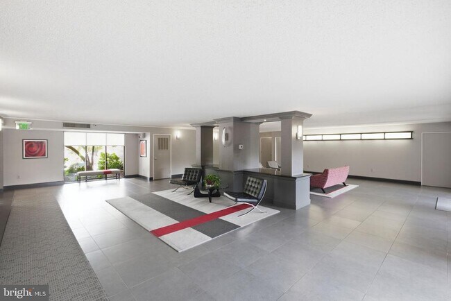 Building Photo - 200 N Pickett St