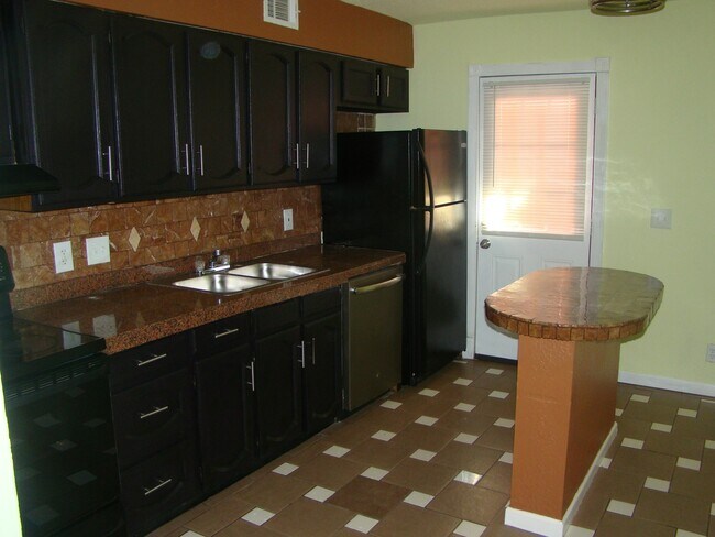 Primary Photo - 4708 E Caballero St