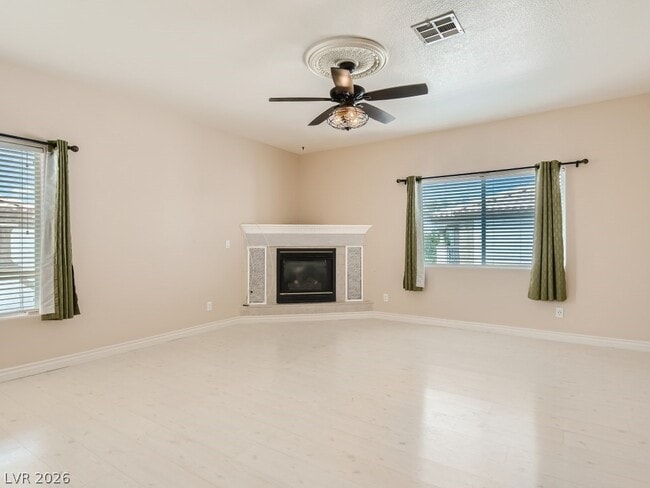 Building Photo - 6905 Squaw Mountain Dr