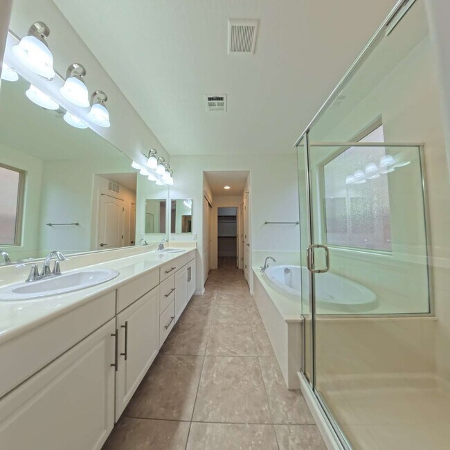 Building Photo - Exceptional Dual Master Residence with Modern Upgrades