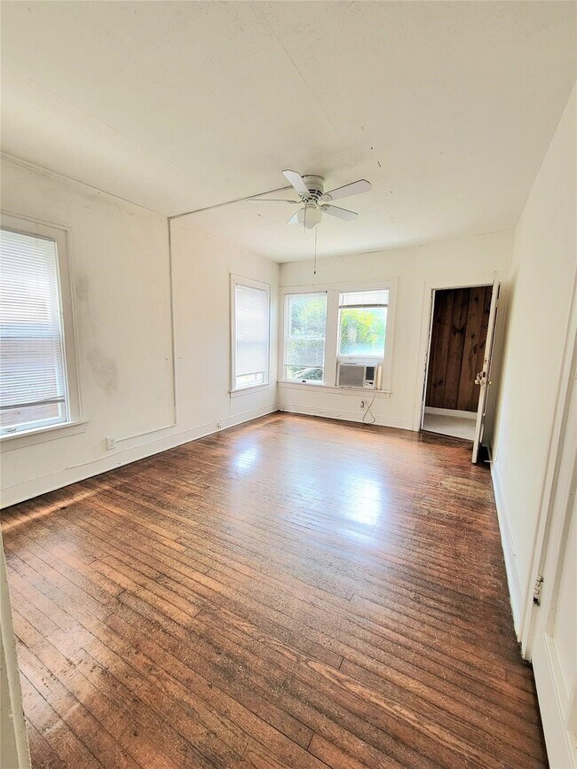 Building Photo - 1238 Peden St
