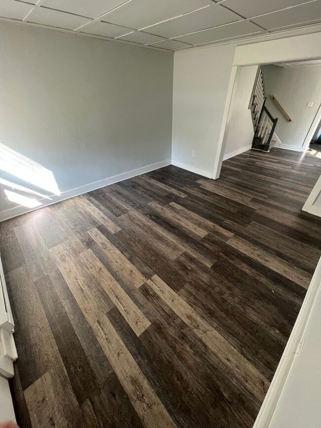 Building Photo - Completely remodeled TWO BEDROOM Twin