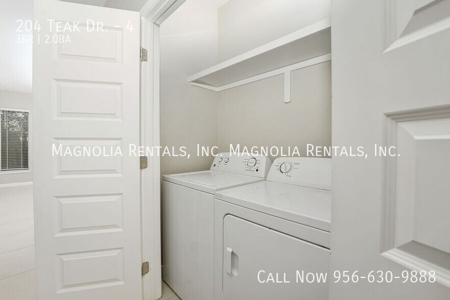 Building Photo - 204 Teak Dr