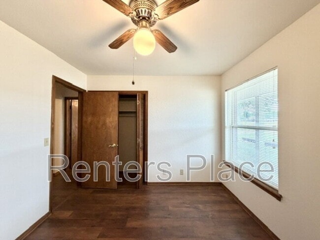 Building Photo - 319 W 33rd St