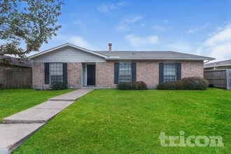 Building Photo - 6127 Larchbrook Dr