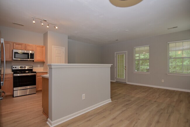 Building Photo - 222 Brookshire Rd