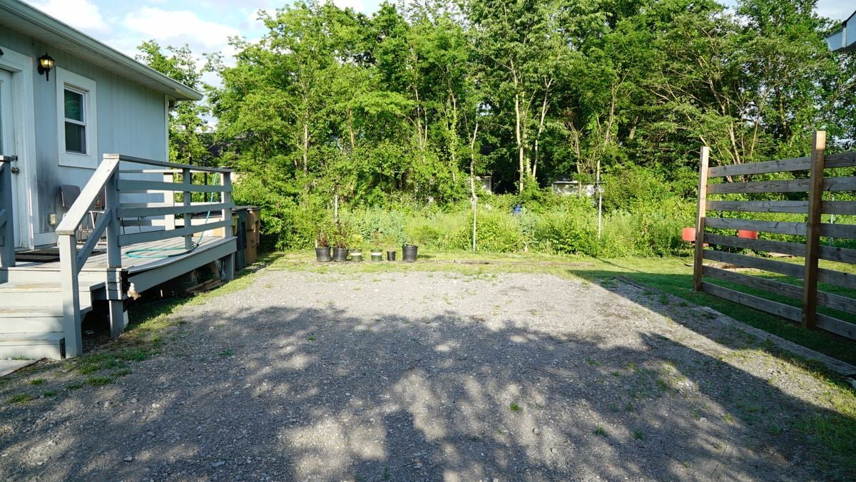 Building Photo - 112 Lucile St