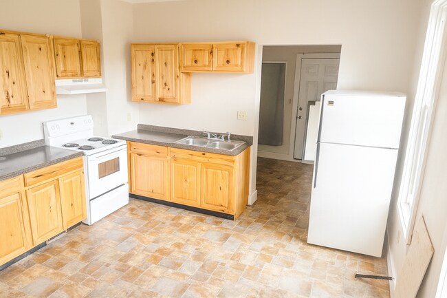 Building Photo - 816 Market