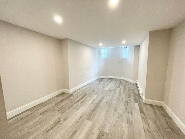 Building Photo - 130 I St