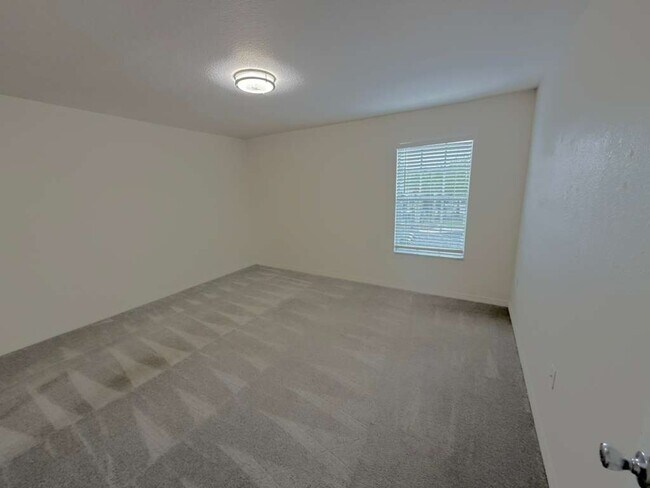 Building Photo - 2019 Claudia Ln