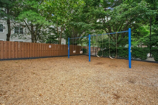 Building Photo - 602 Rutledge Ct