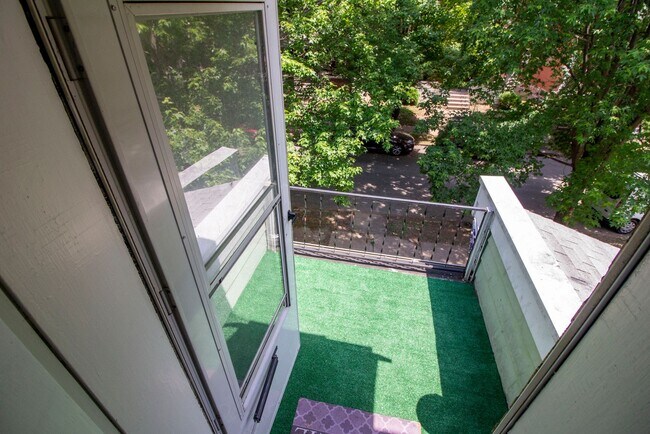 Building Photo - 5835 Goener Ave