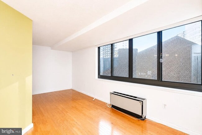 Building Photo - 1420 Locust St