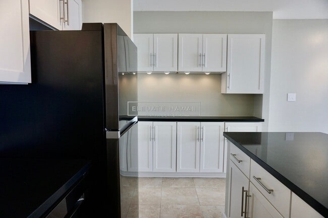 Building Photo - OCEAN VIEWS!! Pearl Regency 1 bed 1 bath 2...