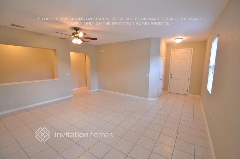 Building Photo - 6870 Lake Eaglebrooke Dr