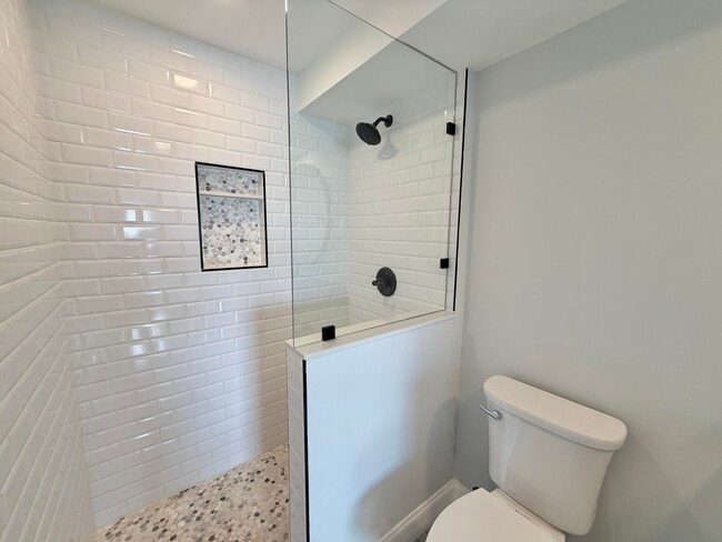 Building Photo - 312 Northlake Dr