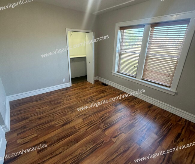 Building Photo - 3713 Hemlock St